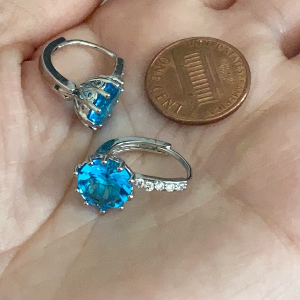 New 925 Silver Sapphire Stud Earrings - Picture 5 of 5